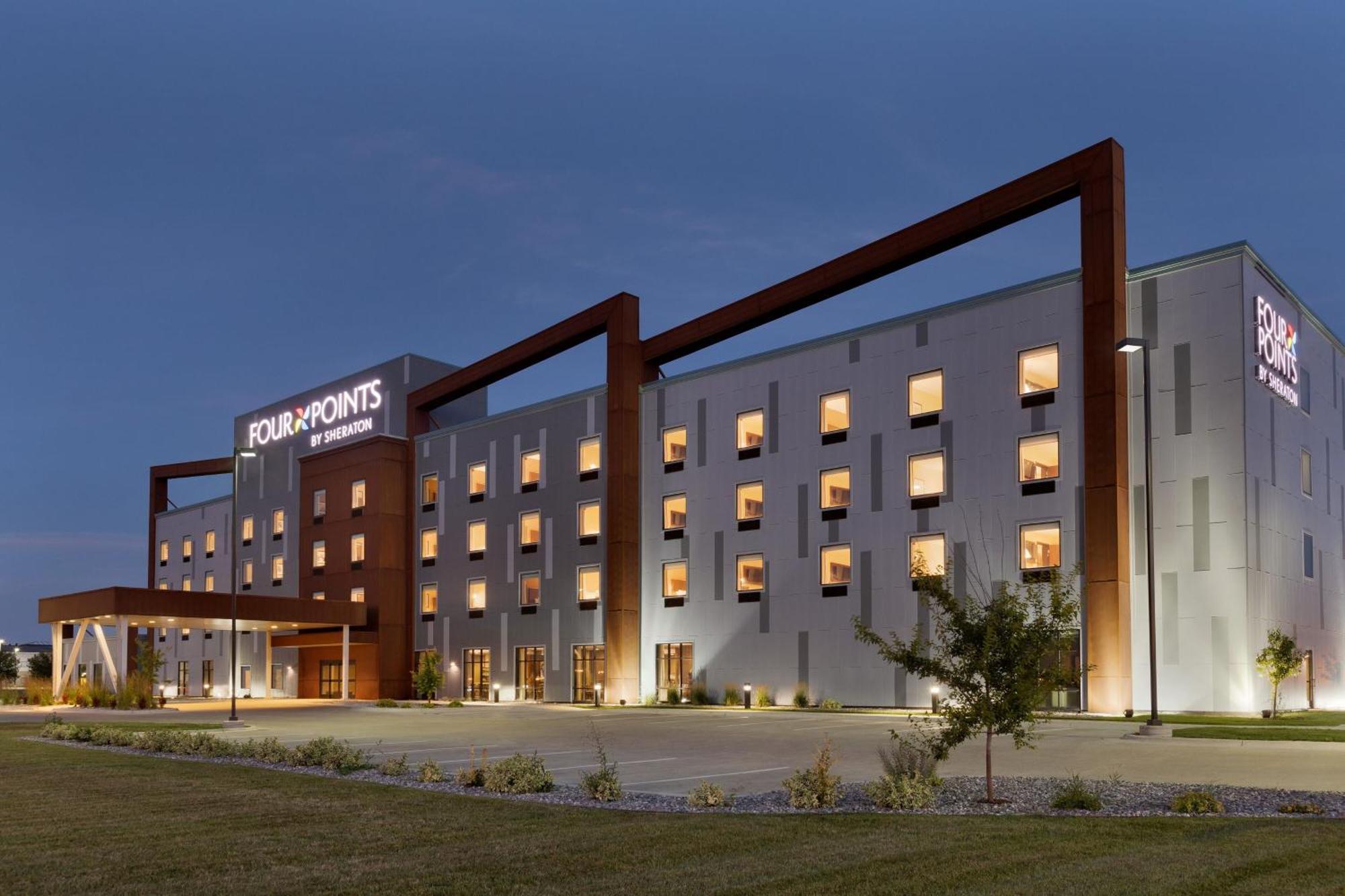 Four Points By Sheraton Fargo Medical Center Exterior foto